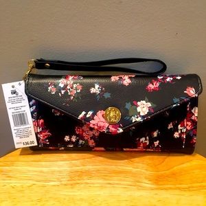 BANDOLINO RFID protection wallet Wristlet NWT